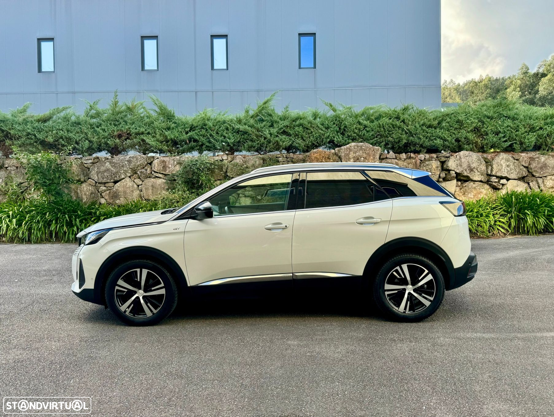 Peugeot 3008 1.5 BlueHDi GT EAT8 - 8