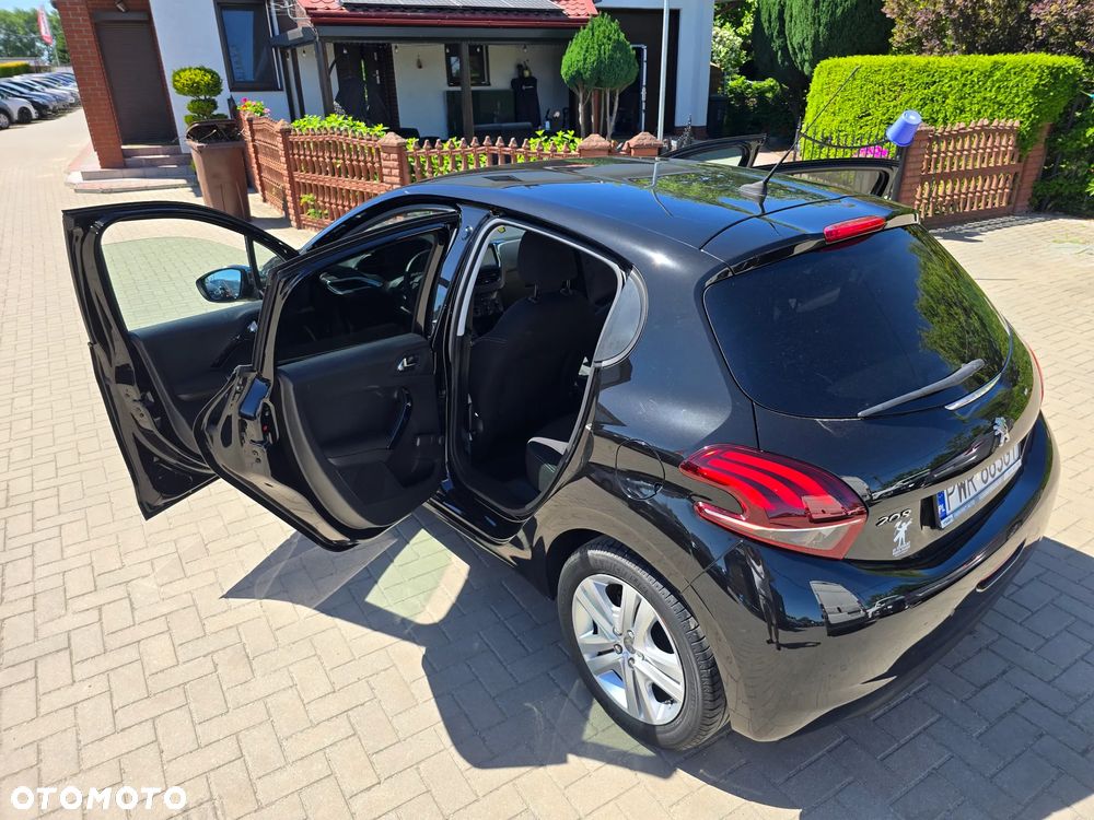Peugeot 208 - 38