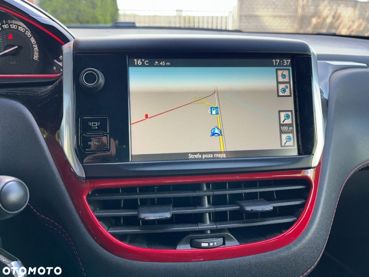 Peugeot 208 GTI 200 THP - 11