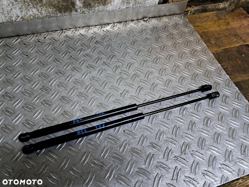 Silownik Klapy bagaznika kpl  Mini R56 - 1