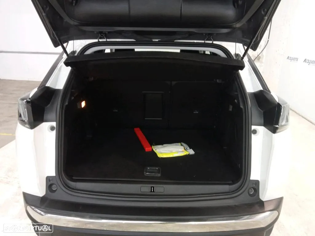 Peugeot 3008 1.6 Hybrid Allure e-EAT8 - 13