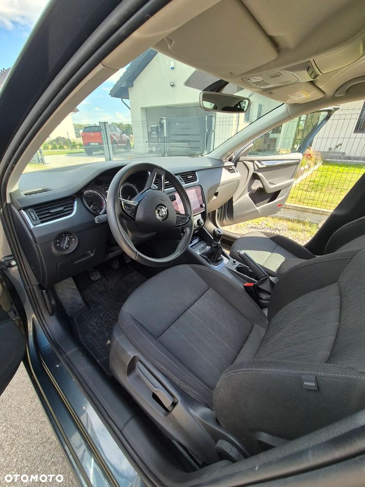 Skoda Octavia 2.0 TDI Style - 8