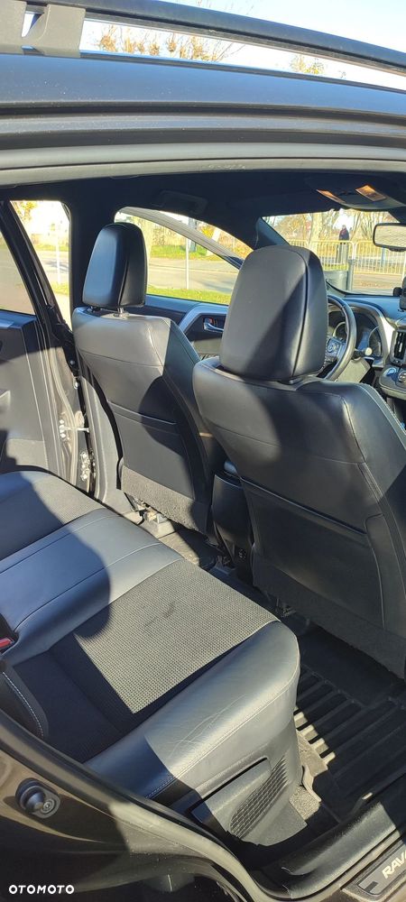 Toyota RAV4 Hybrid Style 4x4 - 12