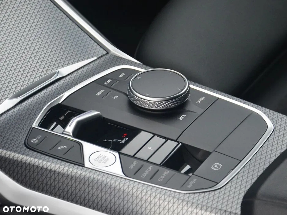 BMW Seria 3 330d xDrive M Sport sport - 9