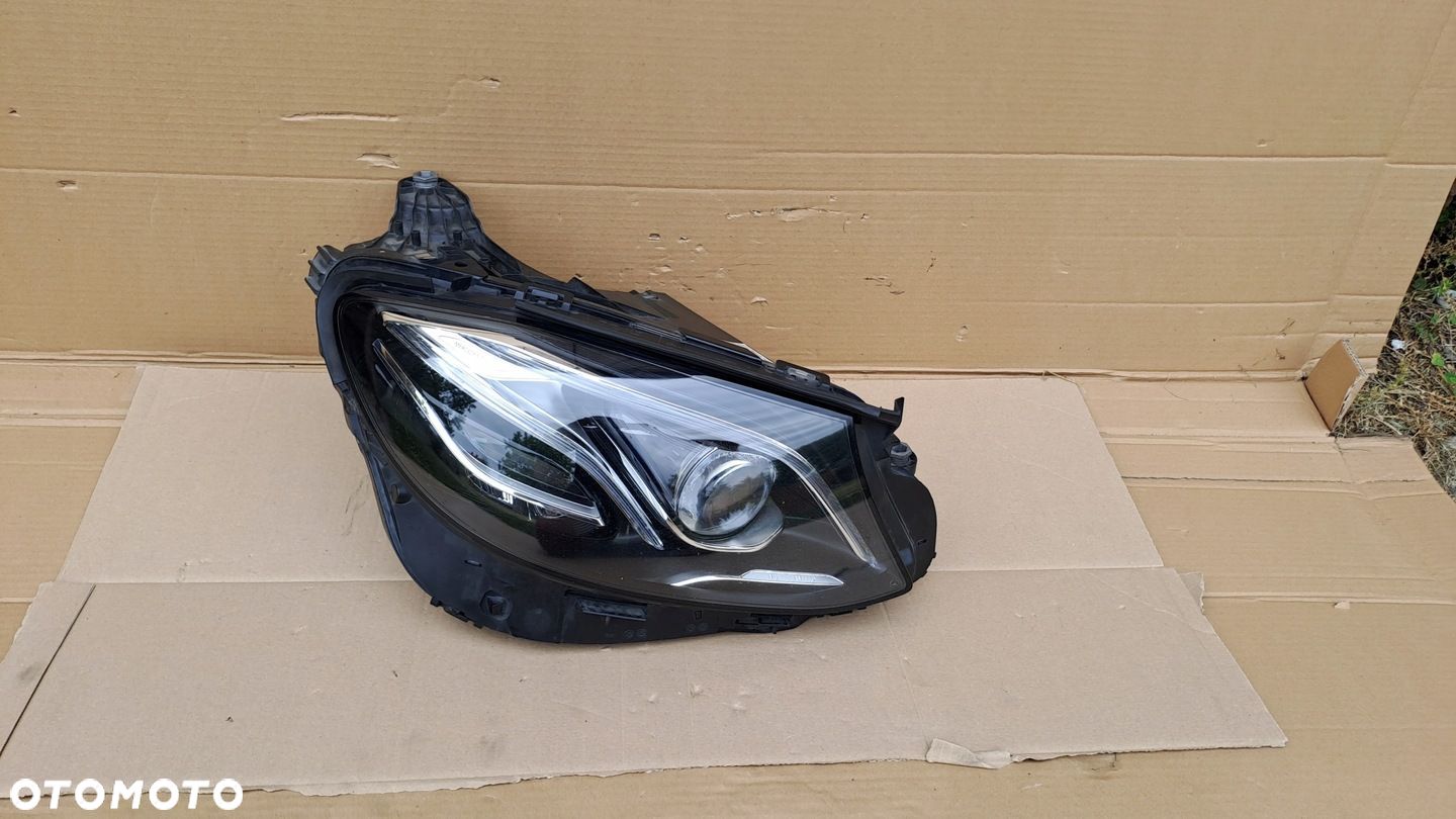 MERCEDES W213 E-klasa PRAWA LAMPA FULL LED MULTIBEAM A2139062606 UŻYWANA - 1