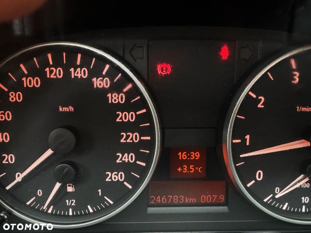 BMW Seria 3 ver-320i - 7