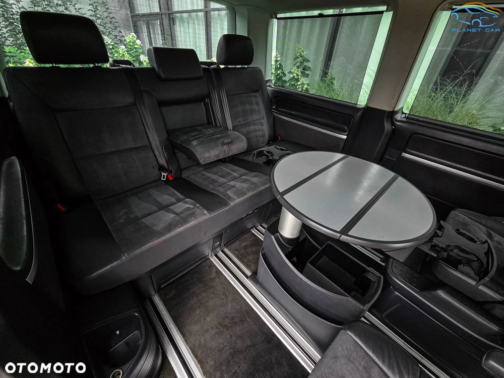 Volkswagen Multivan - 18