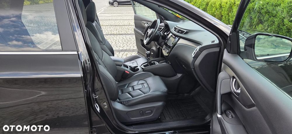 Nissan Qashqai 1.3 DIG-T Tekna+ - 28