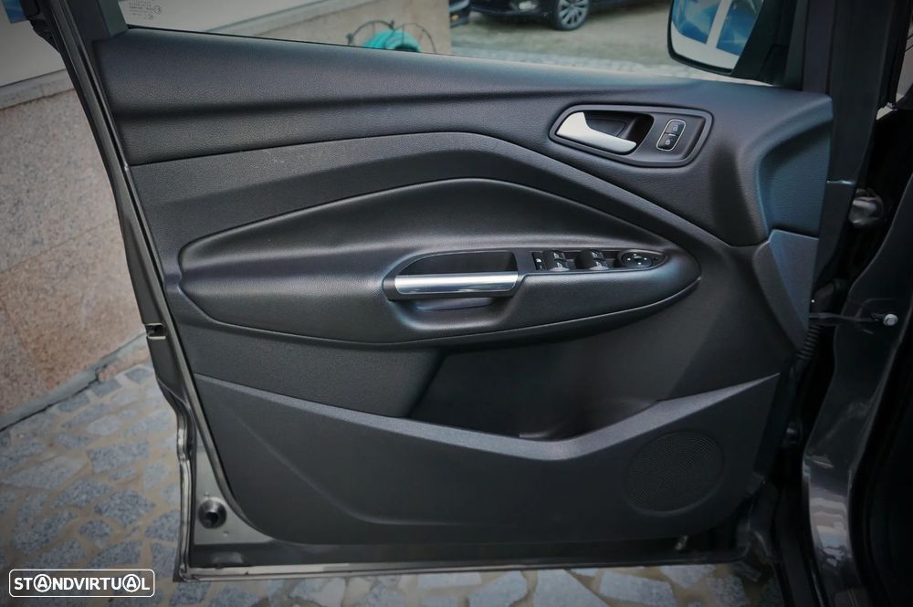 Ford Kuga 1.5 TDCi Titanium - 10