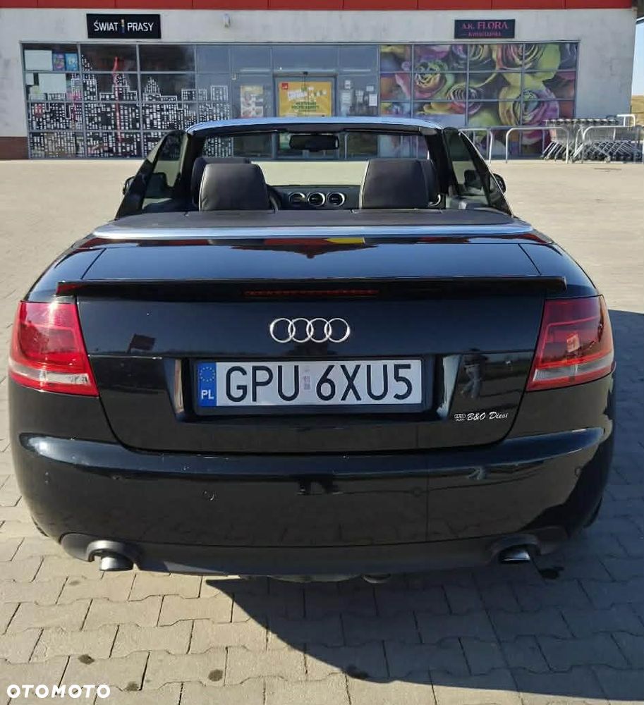 Audi A4 Cabrio 2.0 TDI DPF Multitronic - 4