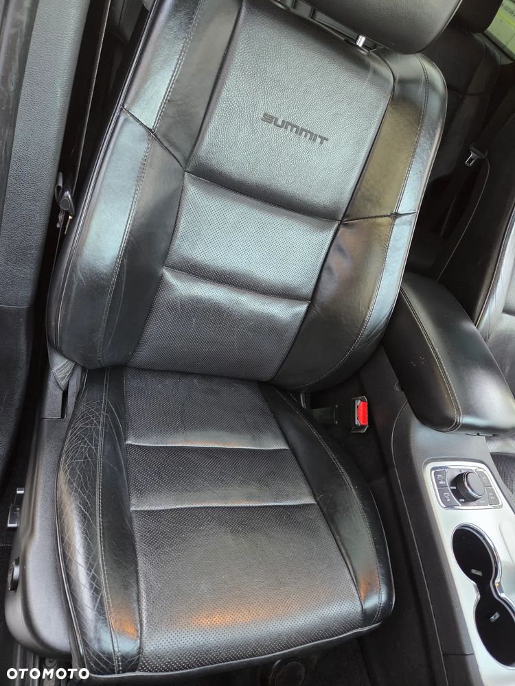 Jeep Grand Cherokee - 14