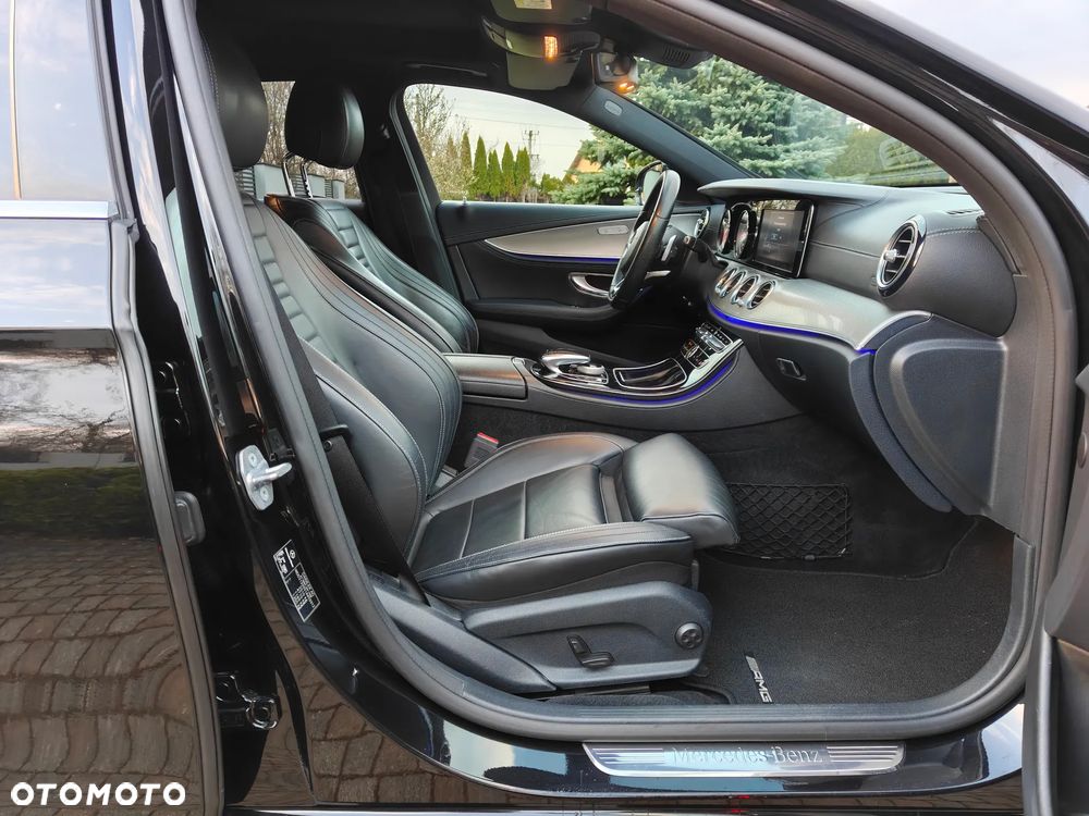 Mercedes-Benz Klasa E 220 d 4Matic 9G-TRONIC AMG Line - 7