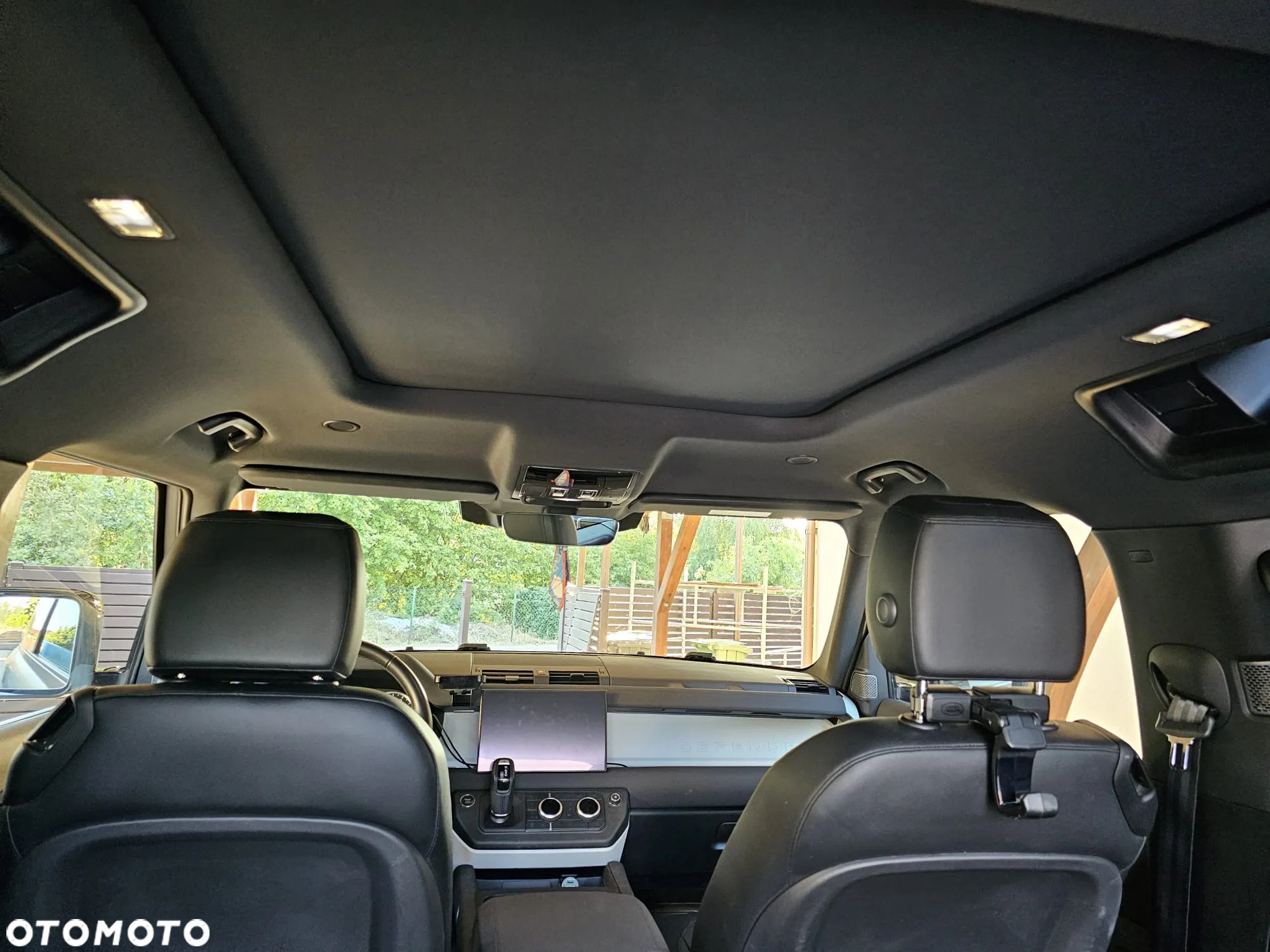 Land Rover Defender - 5