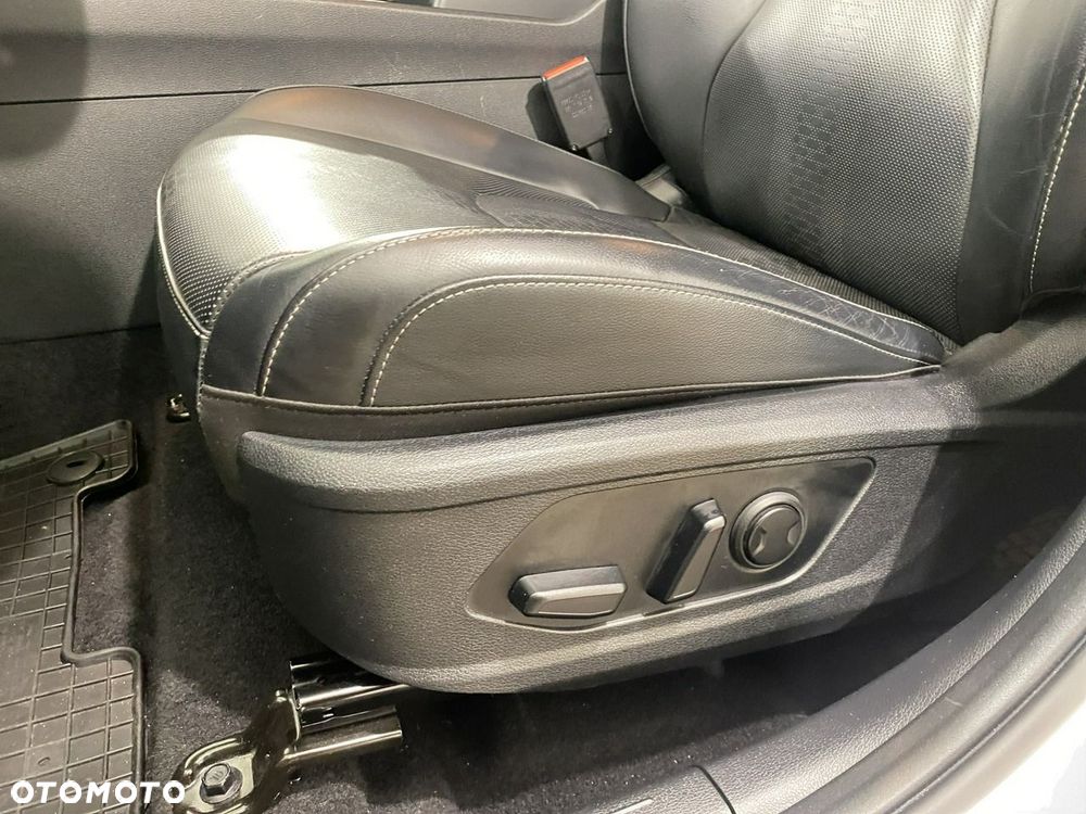 Kia Sportage 1.6 T-GDI MHEV Business Line 4WD DCT - 24