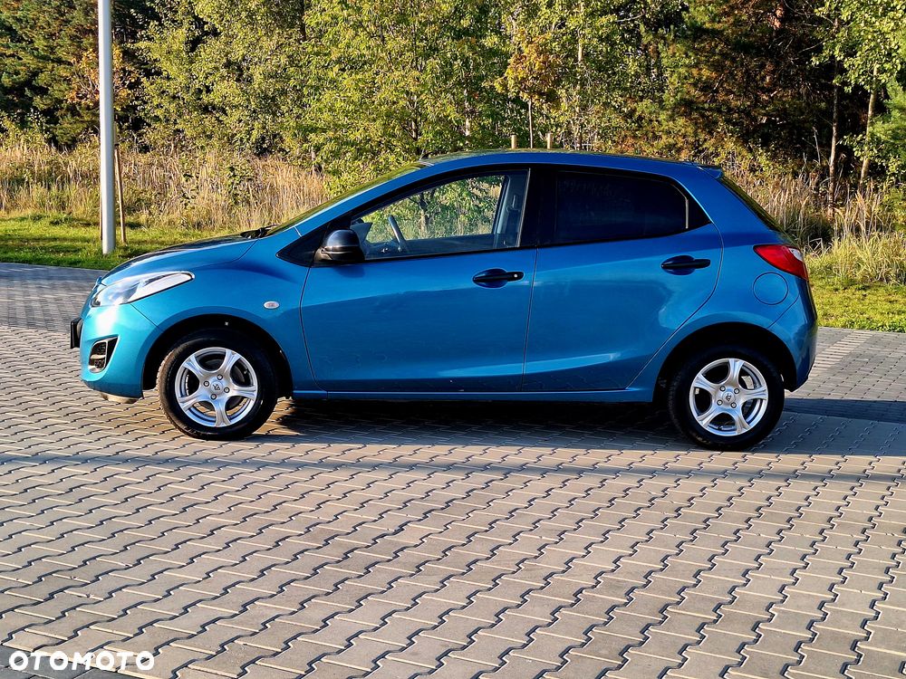 Mazda 2 - 16