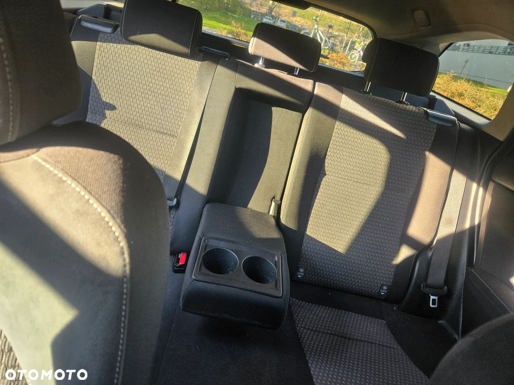 Toyota Auris Hybrid 135 Prestige - 10