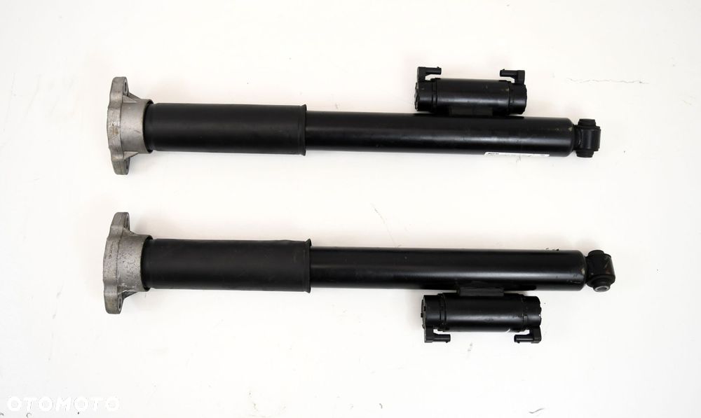 MERCEDES W205 C63 AMG AMORTYZATOR LEWY TYŁ - 1