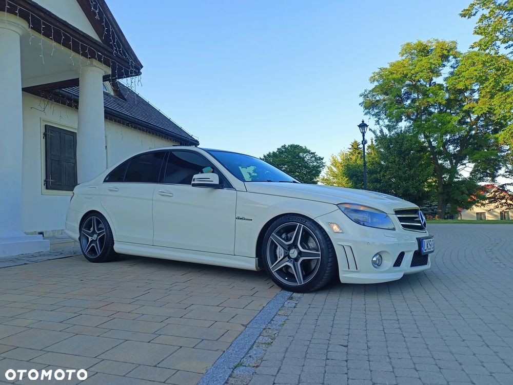 Mercedes-Benz Klasa C 63 AMG - 3
