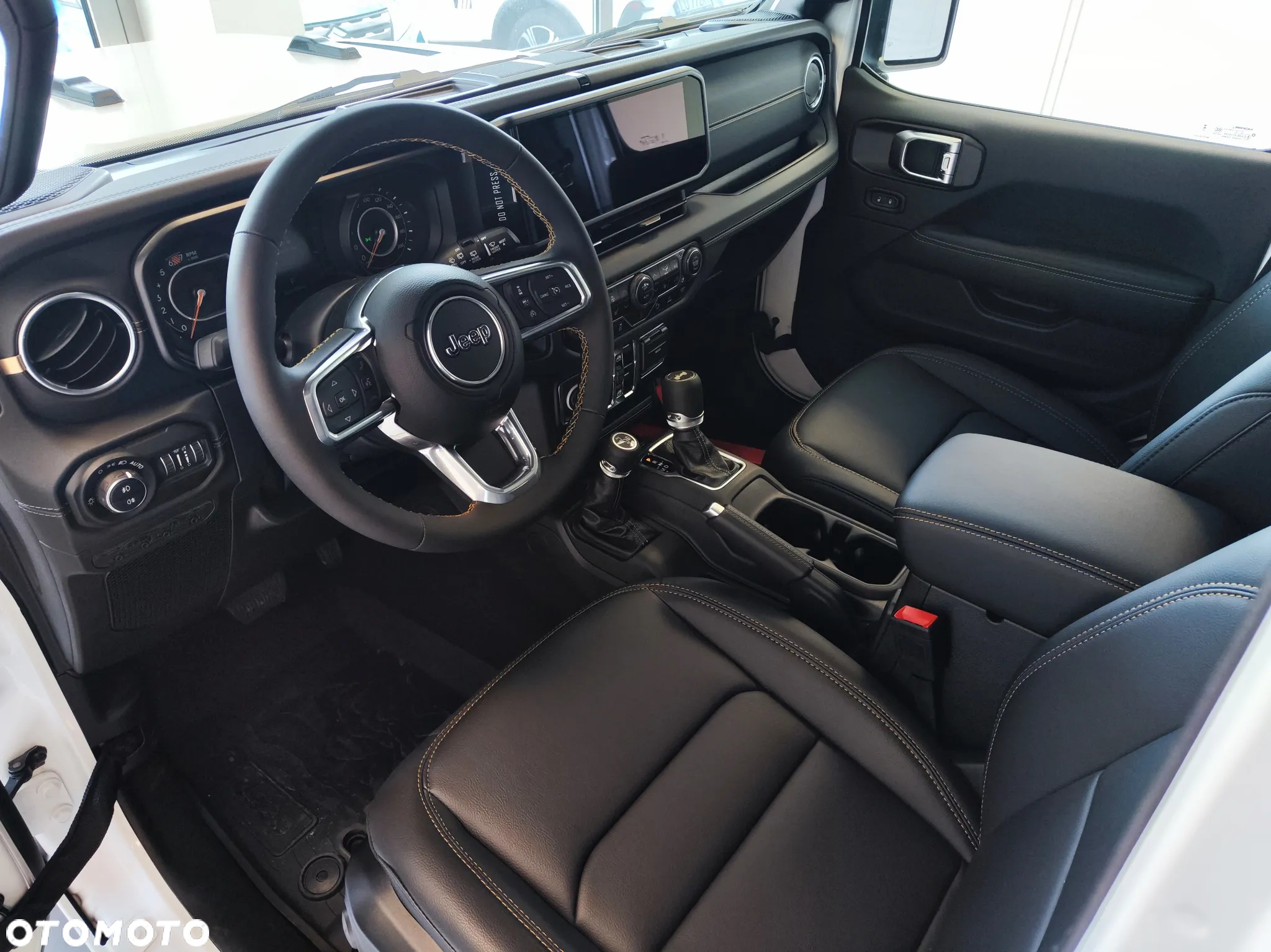 Jeep Wrangler Unlimited GME 2.0 Turbo Sahara - 13