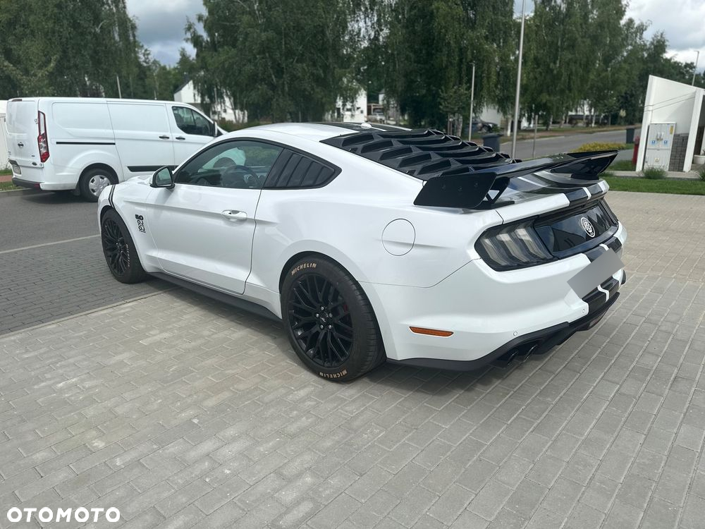 Ford Mustang 5.0 V8 GT - 6