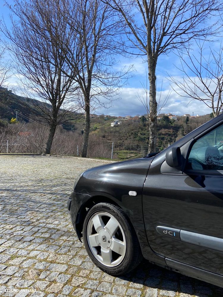 Renault Clio 1.5 dCi Confort - 11