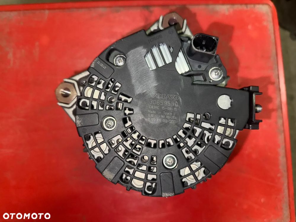 Alternator VOLVO XC90 - 30659580 - 3
