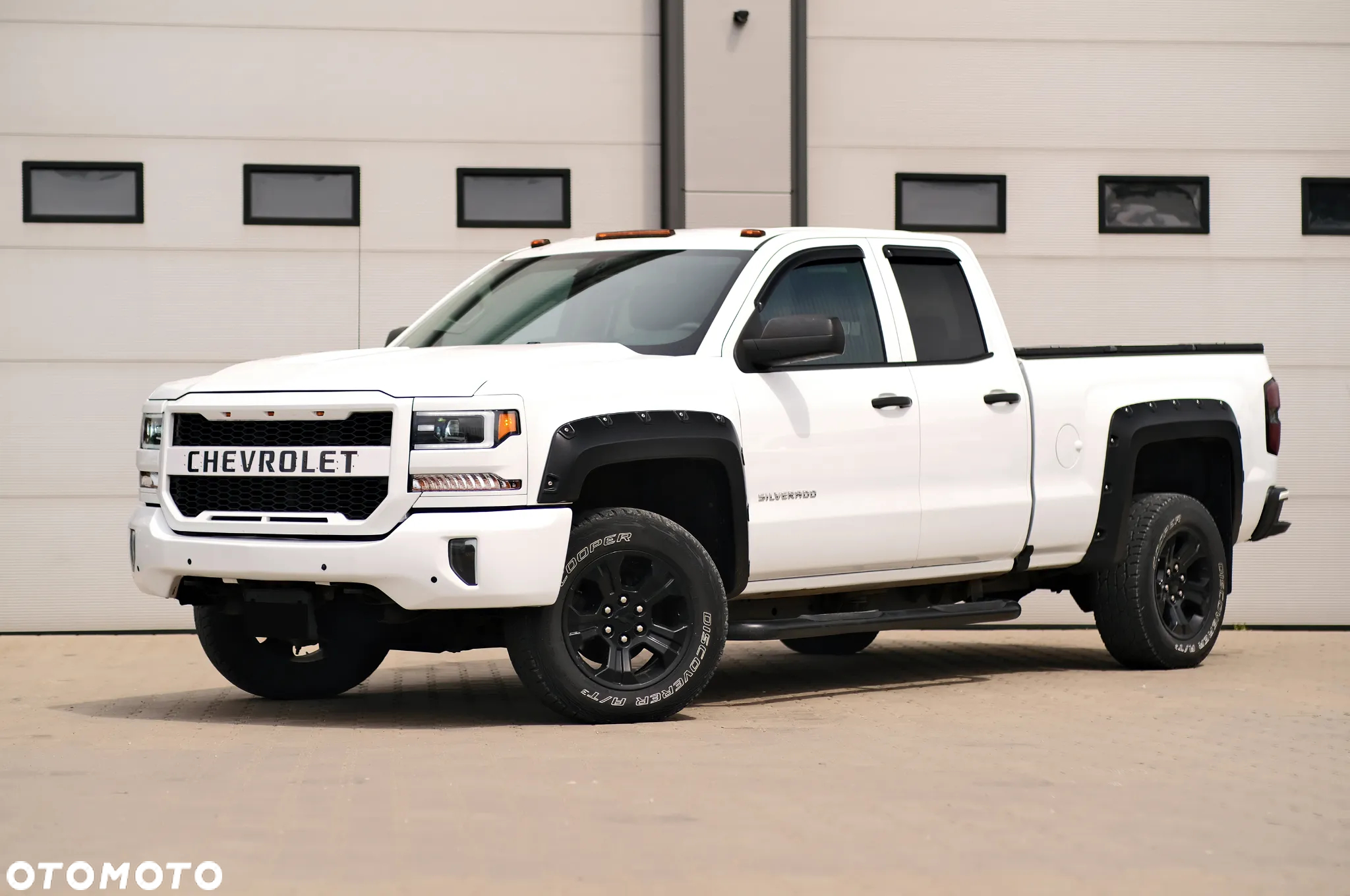 Chevrolet Silverado - 2