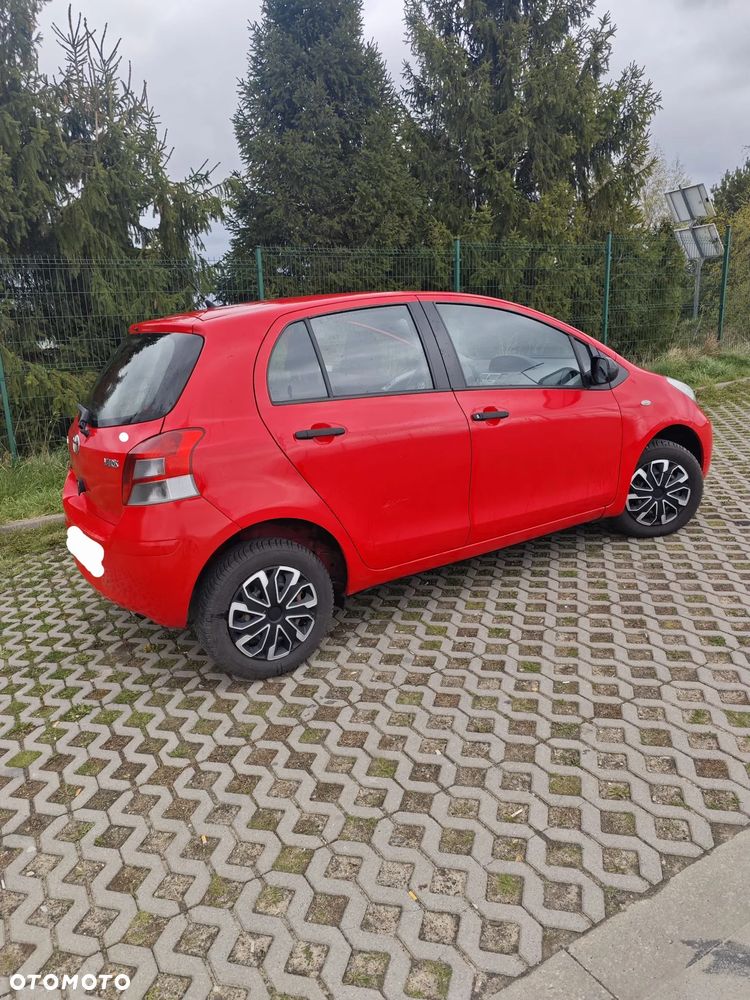 Toyota Yaris 1.0 Terra - 15