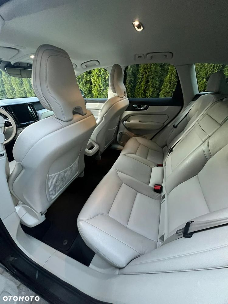 Volvo XC 60 D5 AWD Inscription - 8