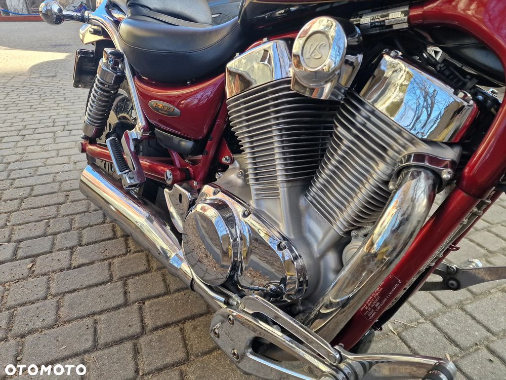 Suzuki Intruder - 6