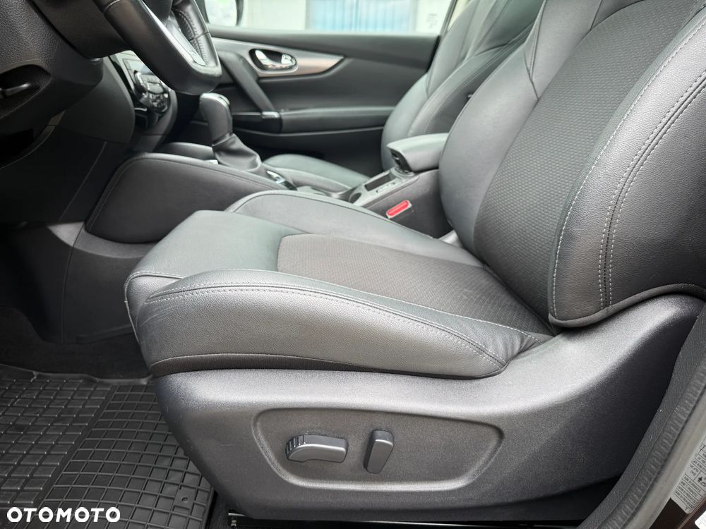 Nissan Qashqai 1.3 DIG-T N-Style DCT - 34