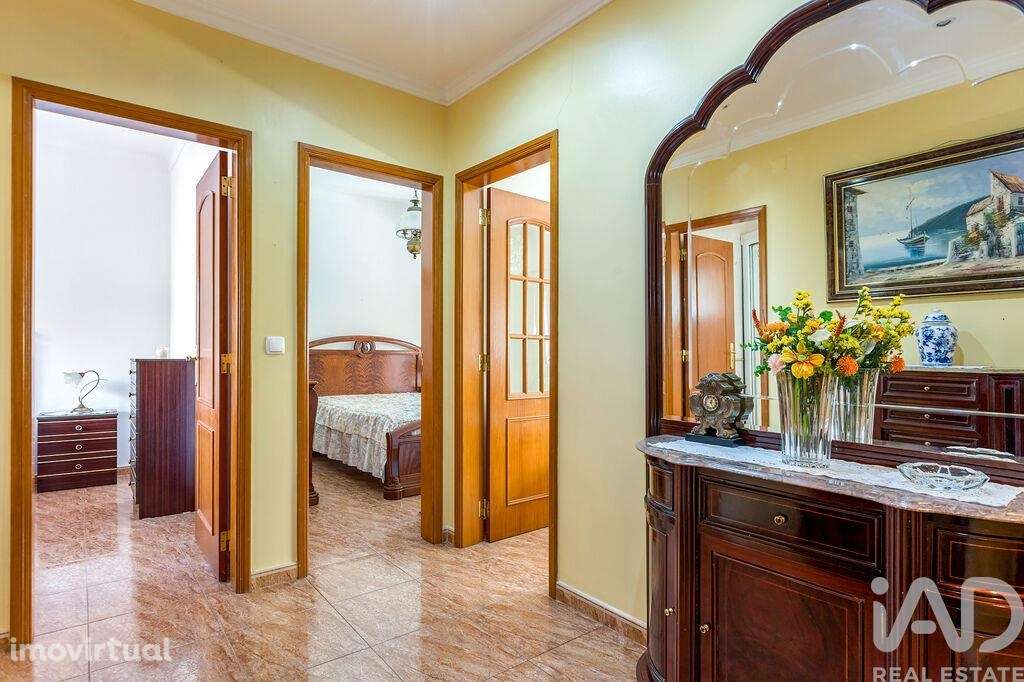 Apartamento T2 em Laranjeiro e Feijó - Grande imagem: 3/18