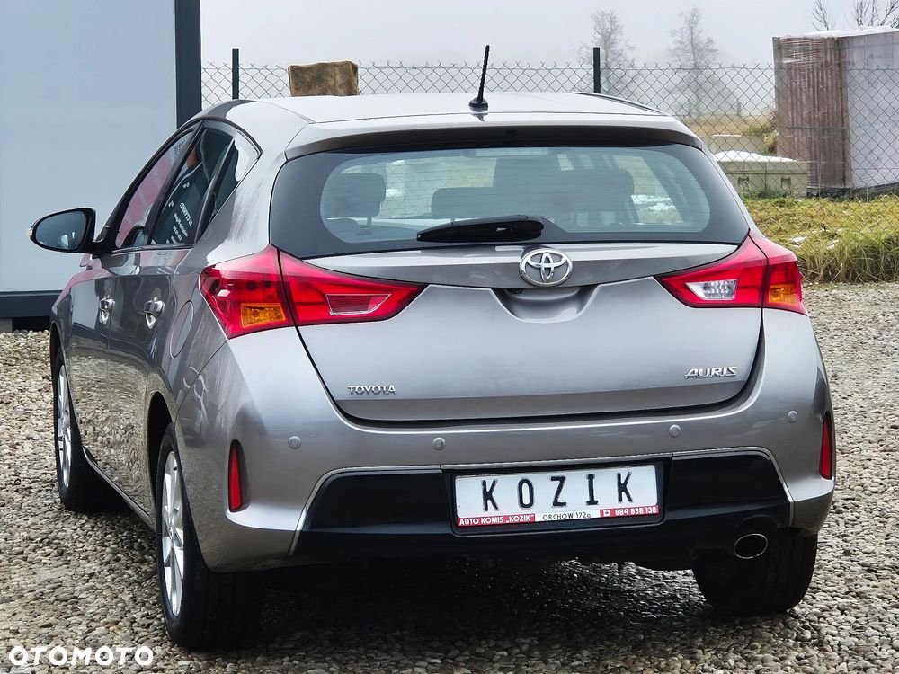 Toyota Auris 1.6 Executive - 13