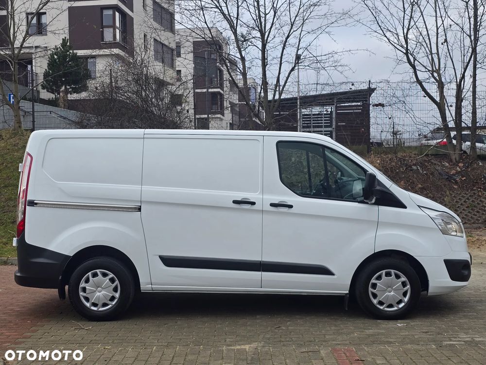 Ford TRANSIT CUSTOM - 8