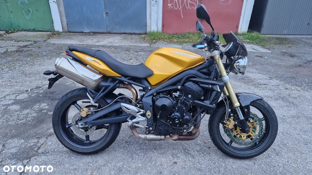 Triumph Street Triple 675 cały na części. Bezwypadkowy. Rama, czasza, lampa, bak, wahacz, zaciski, tłumik, kierunkowskazy, chłodnica. - 1