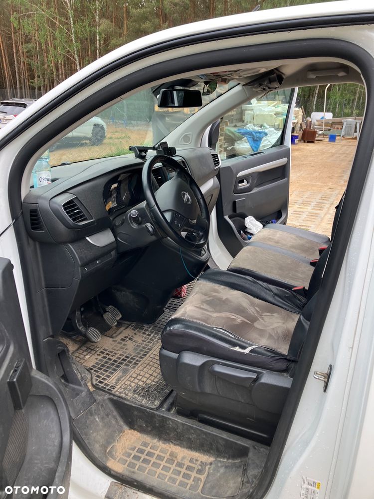 Opel Vivaro C - 4