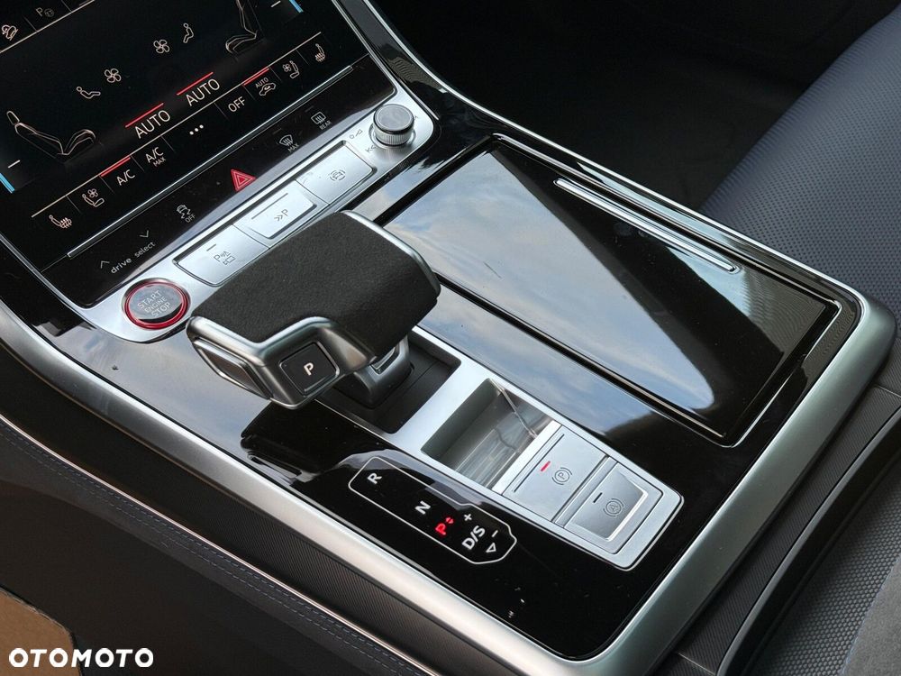Audi RS Q8 - 27