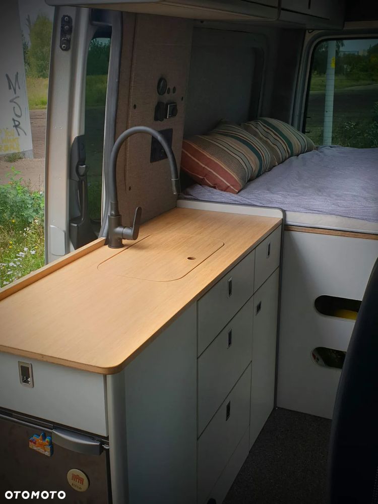 Mercedes-Benz Sprinter Kamper Campervan - 23