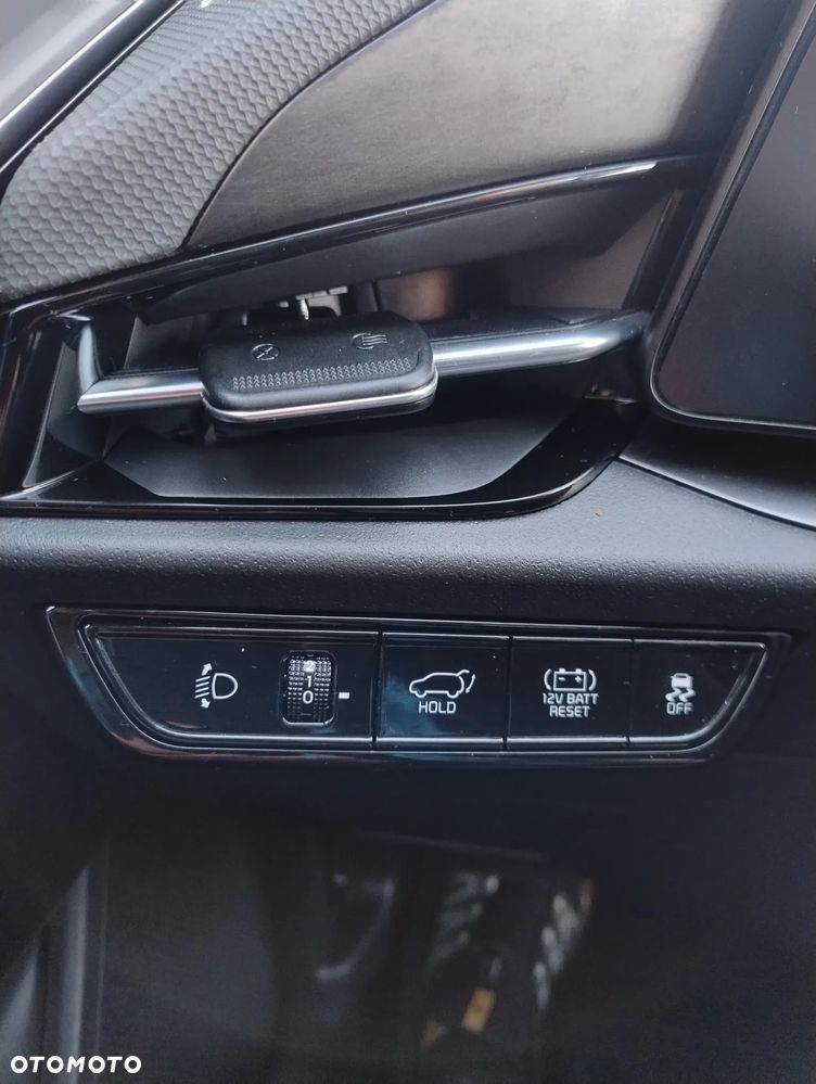 Kia Niro 1.6 GDI Hybrid Business Line - 11