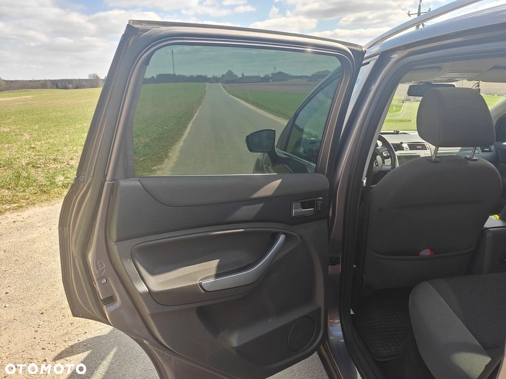 Ford Kuga 2.0 TDCi 4WD Titanium - 17