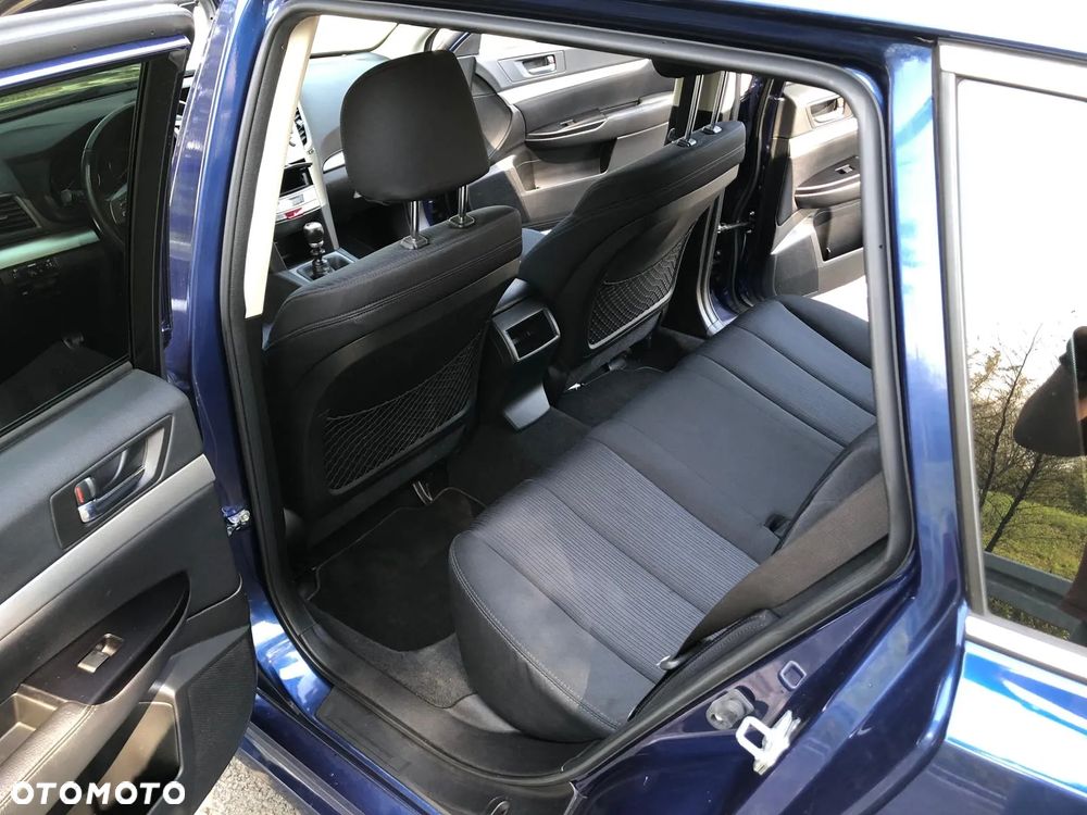 Subaru Legacy - 14
