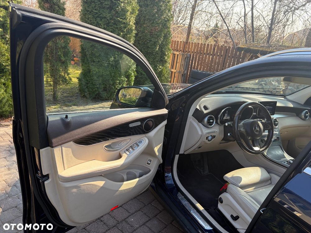 Mercedes-Benz GLC - 17