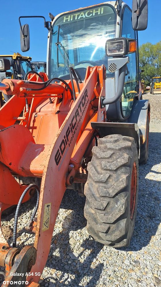 Hitachi ZW75 - 6