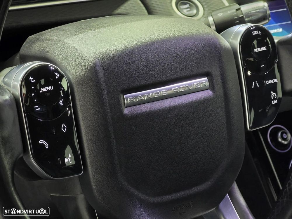 Land Rover Range Rover Evoque 1.5 P300e AWD Auto - 34