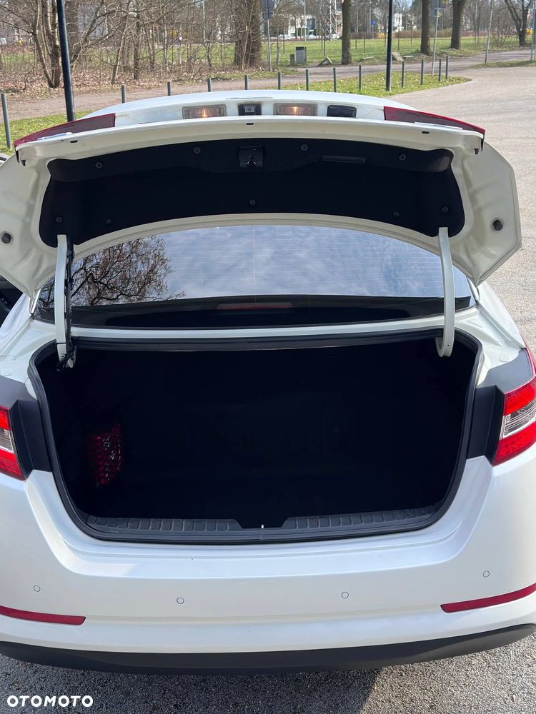 Kia Optima - 12