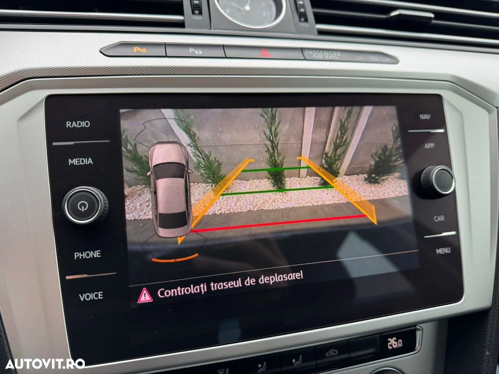 Volkswagen Passat - 16