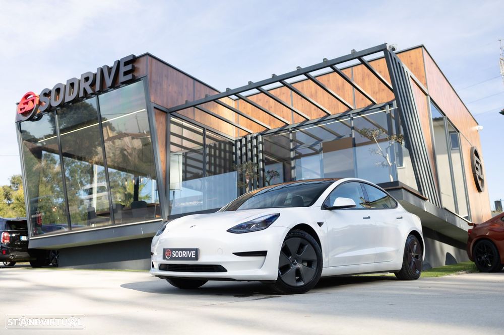 Tesla Model 3 Standard Range Plus RWD - 1