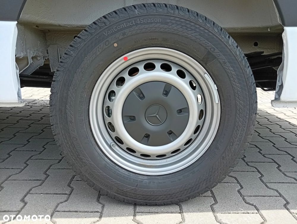 Mercedes-Benz Sprinter - 10