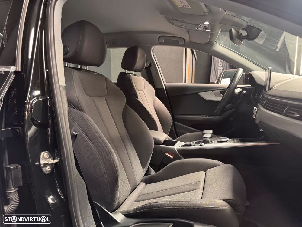 Audi A4 Avant 45 TFSI quattro S tronic - 34