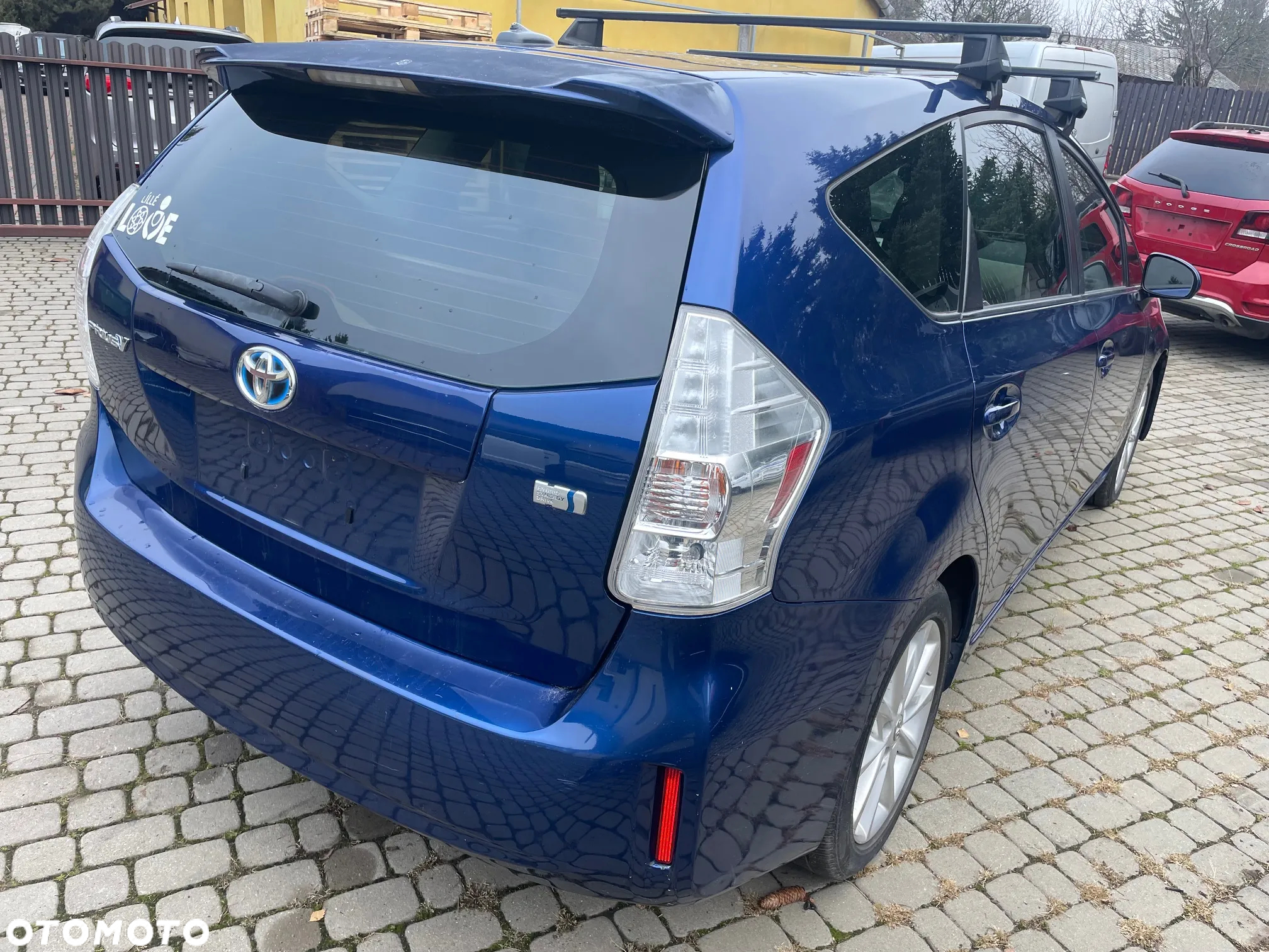 Toyota Prius+ (Hybrid) Executive - 8